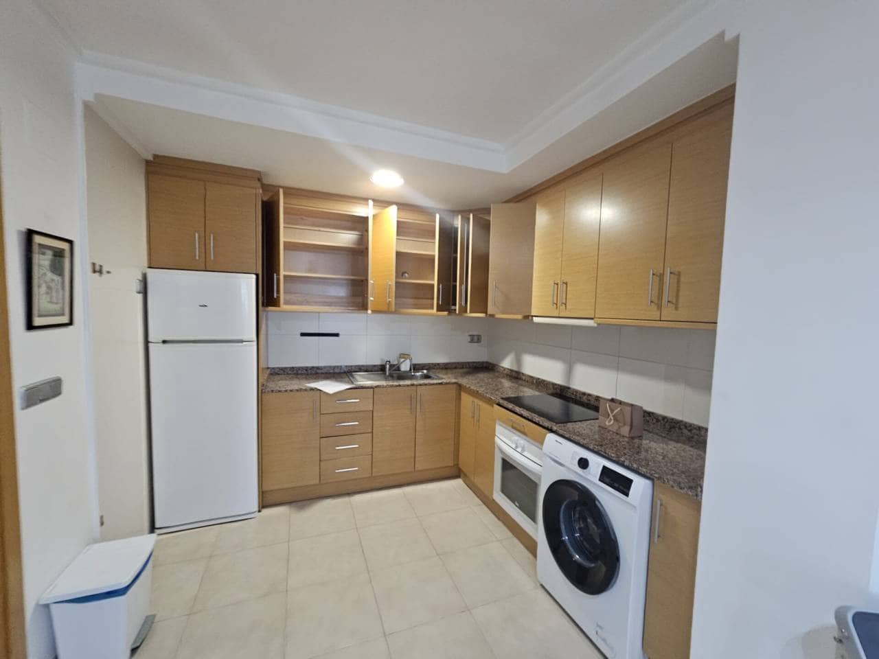 2 bedroom Flat for rent in Alicante / Alacant city with pool garage - € 950 (Ref: 5308728)