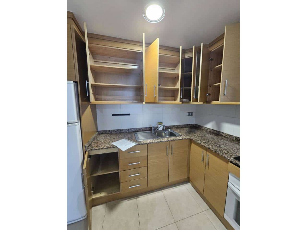2 bedroom Flat for rent in Alicante / Alacant city with pool garage - € 950 (Ref: 5308728)