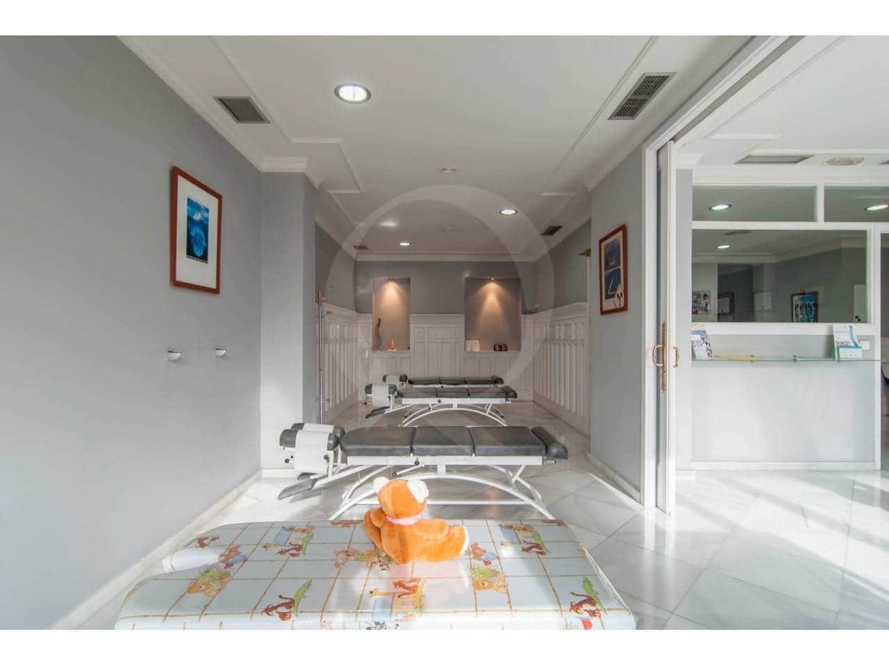 Office for sale in Alicante / Alacant city - € 525,000 (Ref: 5489043)