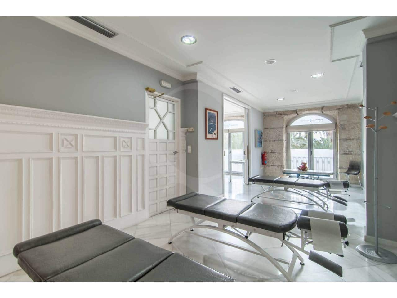 Office for sale in Alicante / Alacant city - € 525,000 (Ref: 5489043)