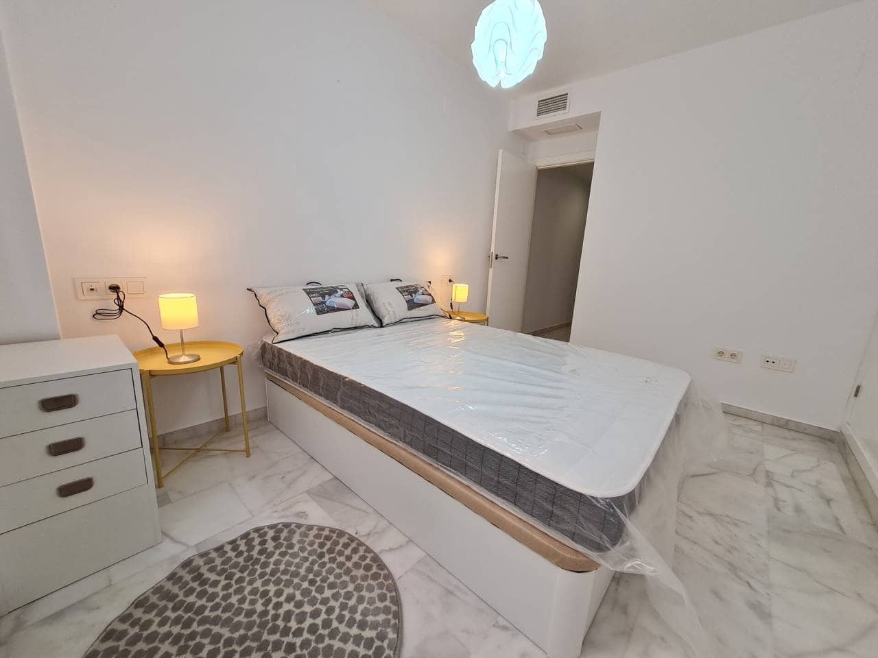 1 Zimmer Wohnung zu vermieten in Alicante / Alacant Stadt - 950 € (Ref: 5786015)