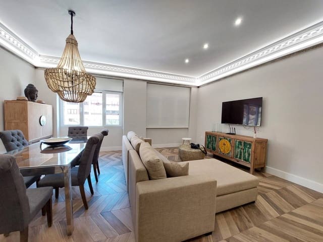 Appartement de 3 chambres à louer à Alicante ville - 2 500 € (Ref: 5838061)