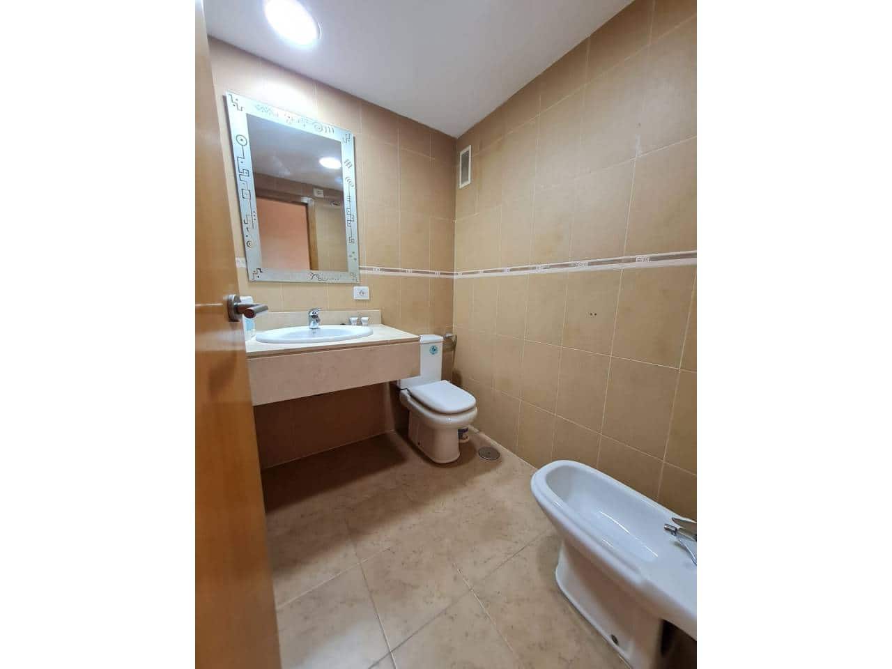 Appartement de 3 chambres à louer à Alicante ville avec piscine garage - 1 100 € (Ref: 5892218)