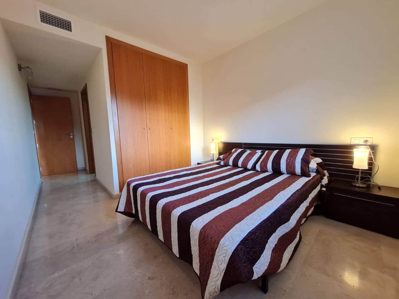 Appartement de 3 chambres à louer à Alicante ville avec piscine garage - 1 100 € (Ref: 5892218)