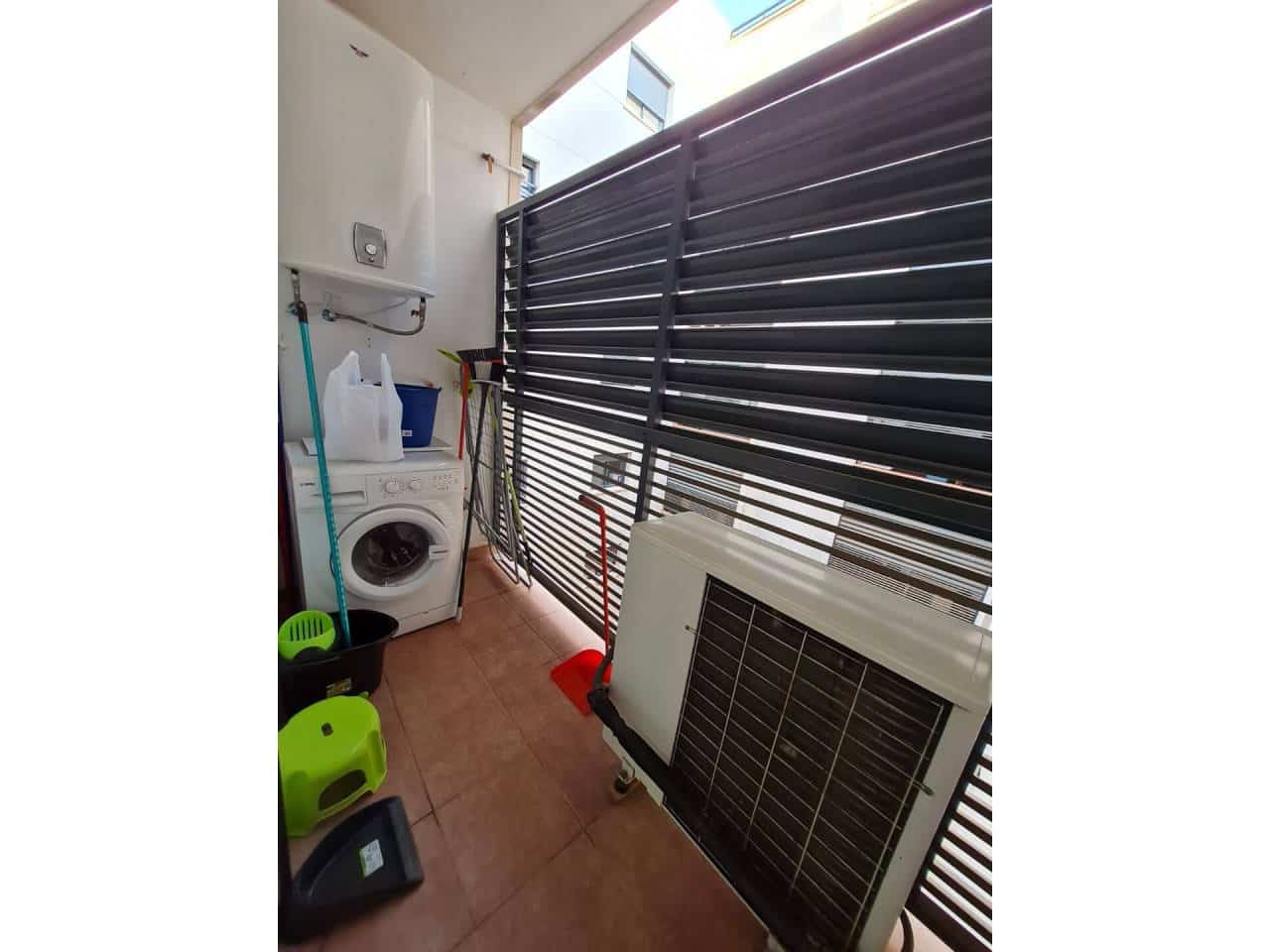 Appartement de 3 chambres à louer à Alicante ville avec piscine garage - 1 100 € (Ref: 5892218)