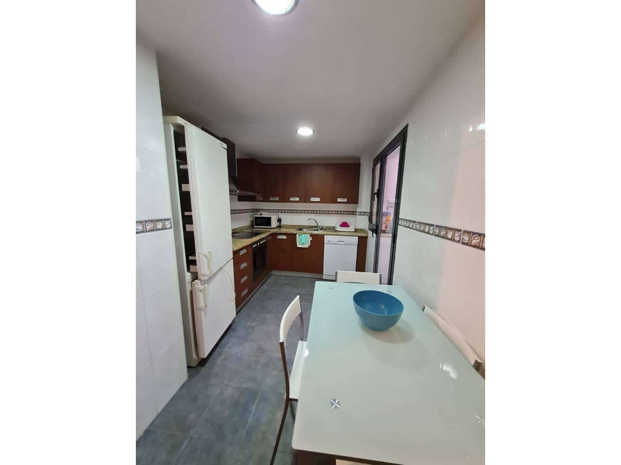 Appartement de 3 chambres à louer à Alicante ville avec piscine garage - 1 100 € (Ref: 5892218)