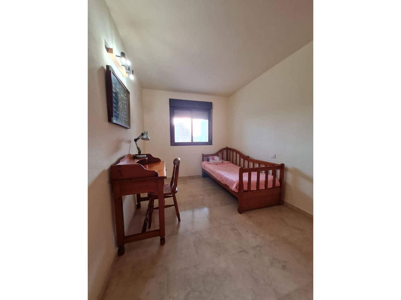 Appartement de 3 chambres à louer à Alicante ville avec piscine garage - 1 100 € (Ref: 5892218)