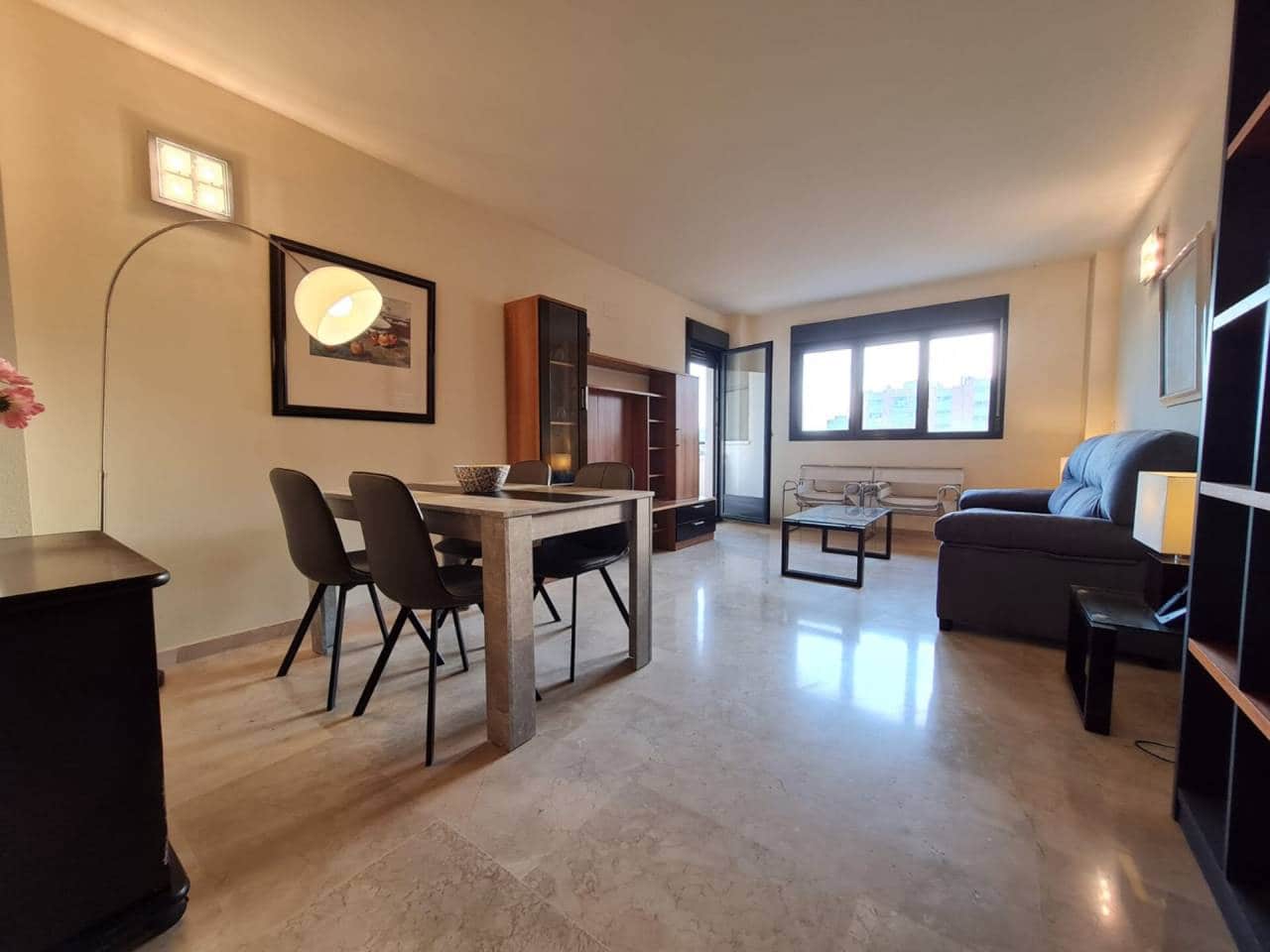 Appartement de 3 chambres à louer à Alicante ville avec piscine garage - 1 100 € (Ref: 5892218)