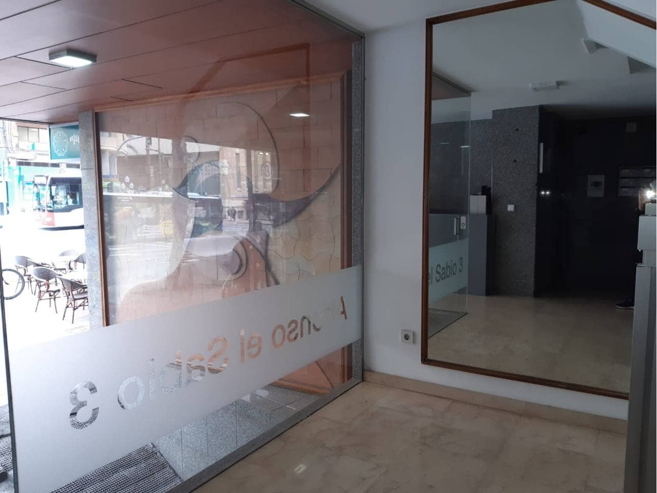 2 bedroom Flat for sale in Alicante / Alacant city - € 260,000 (Ref: 5990869)