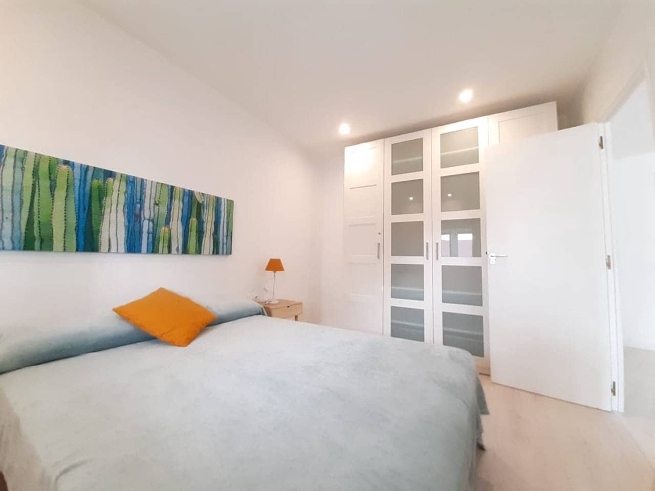 2 bedroom Flat for sale in Alicante / Alacant city - € 260,000 (Ref: 5990869)