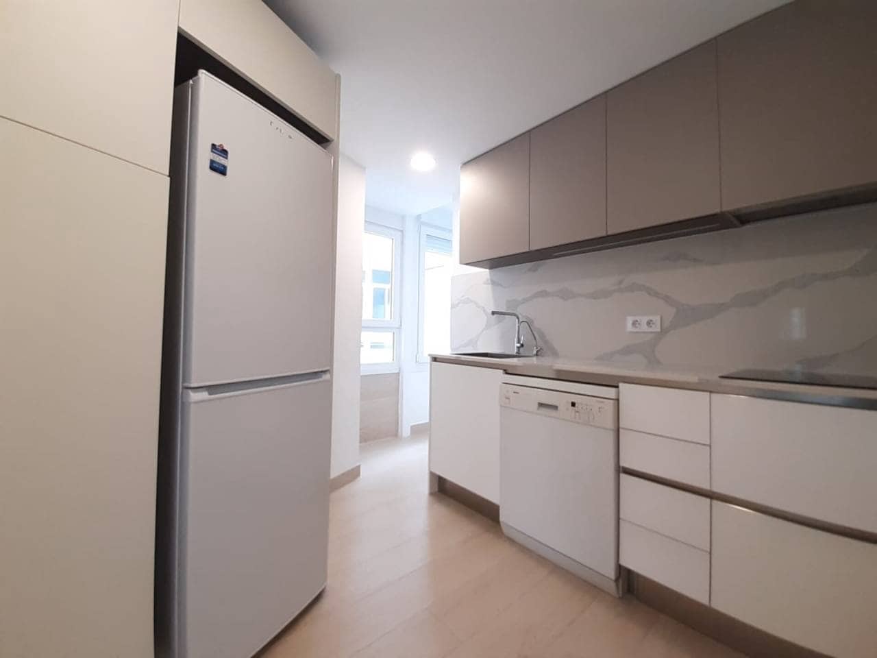 2 bedroom Flat for sale in Alicante / Alacant city - € 260,000 (Ref: 5990869)