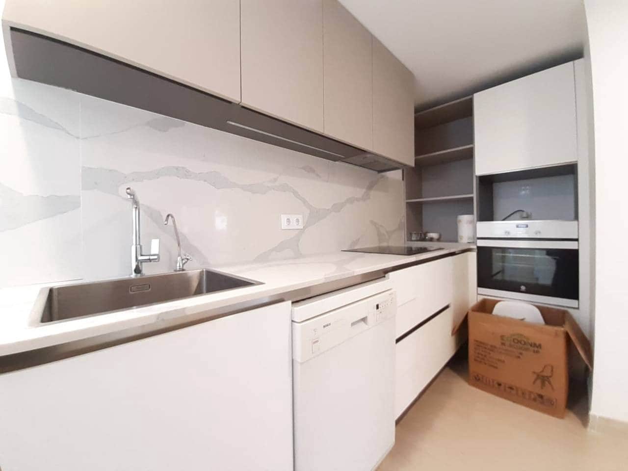 2 bedroom Flat for sale in Alicante / Alacant city - € 260,000 (Ref: 5990869)