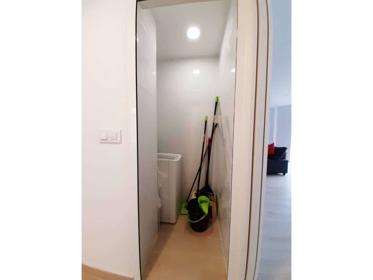 2 bedroom Flat for sale in Alicante / Alacant city - € 260,000 (Ref: 5990869)