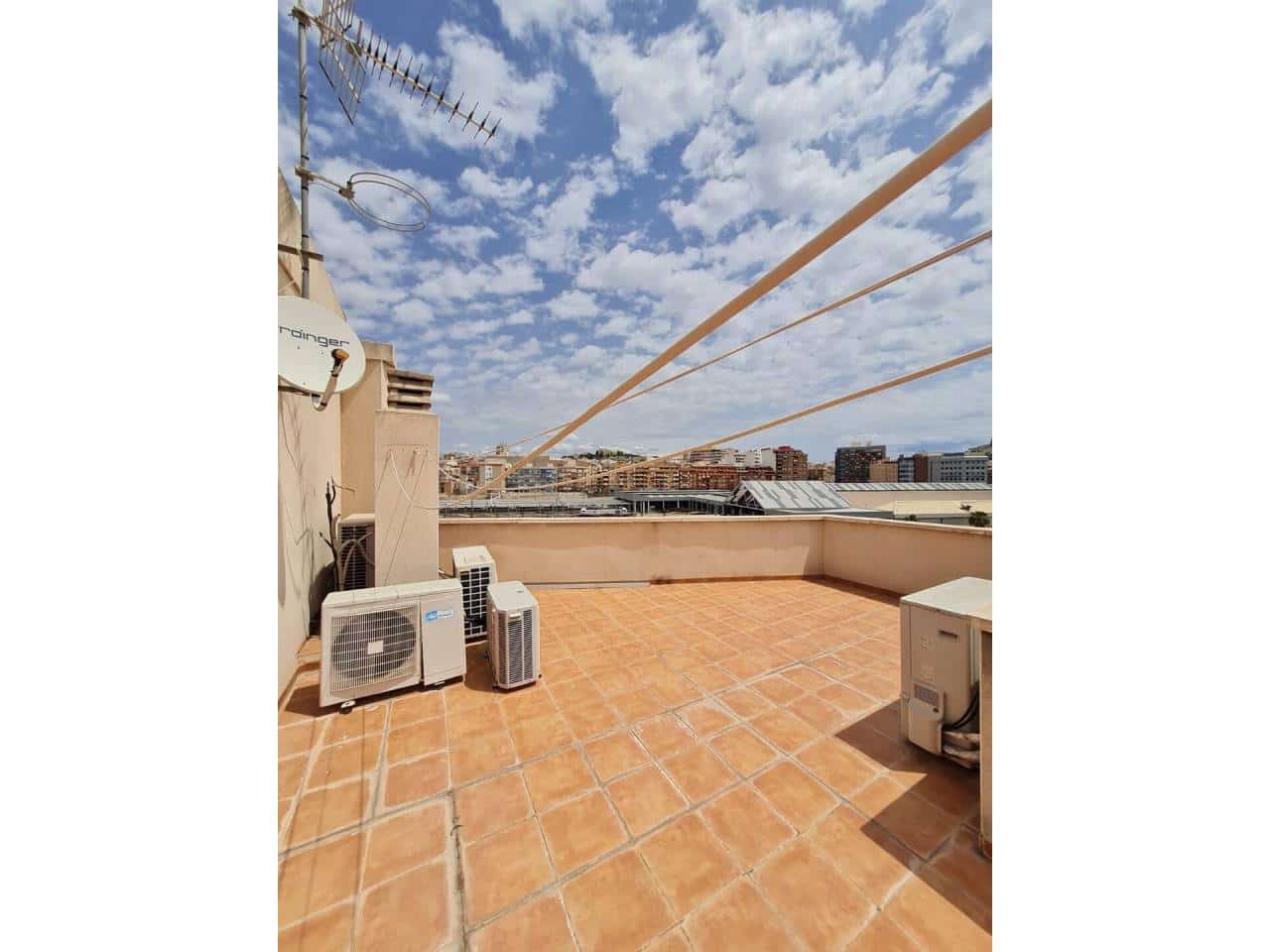 2 Zimmer Wohnung zu vermieten in Alicante / Alacant Stadt - 880 € (Ref: 6093153)