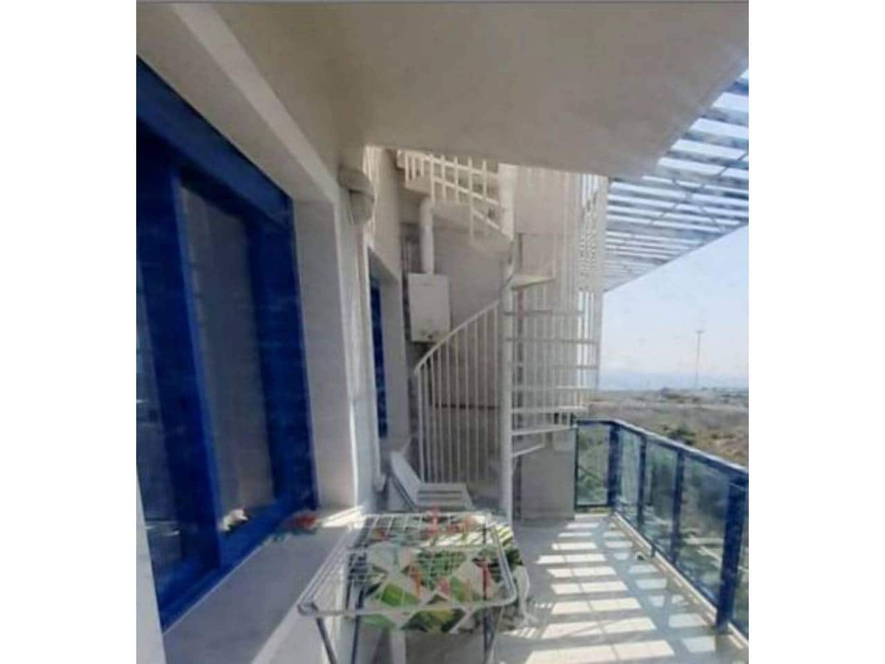 3 soverom Penthouse til salgs i Alicante by med svømmebasseng garasje - € 275 000 (Ref: 6133457)