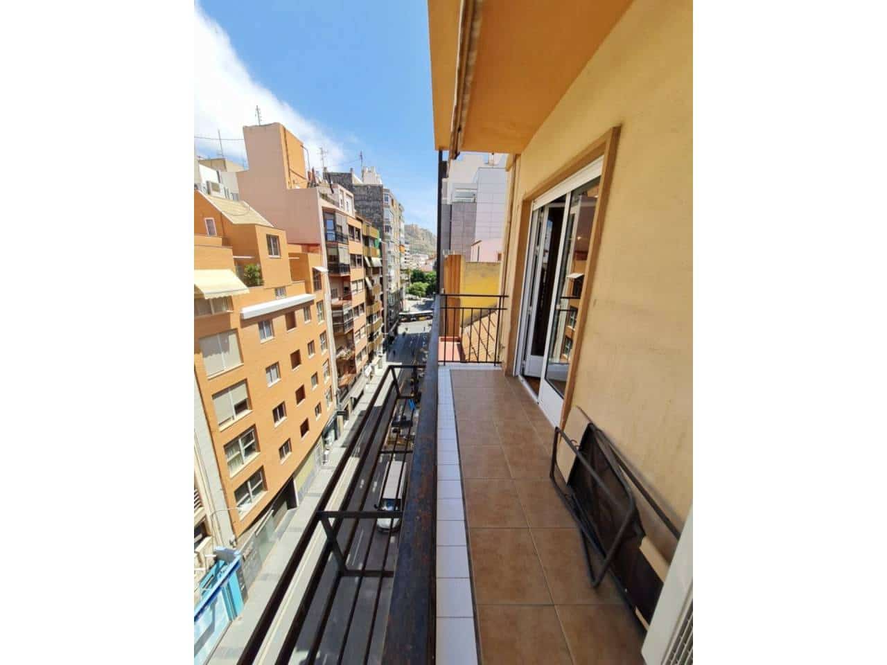 Appartement de 3 chambres à louer à Alicante ville - 1 250 € (Ref: 6260803)