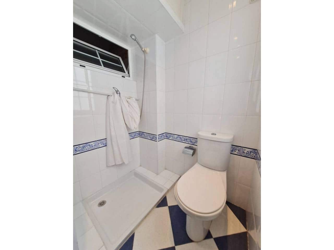 Appartement de 3 chambres à louer à Alicante ville - 1 250 € (Ref: 6260803)