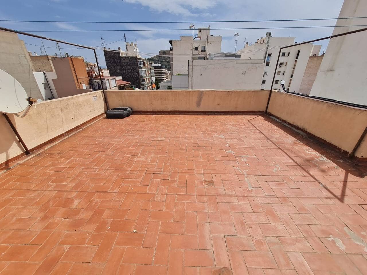 Appartement de 3 chambres à louer à Alicante ville - 1 250 € (Ref: 6260803)