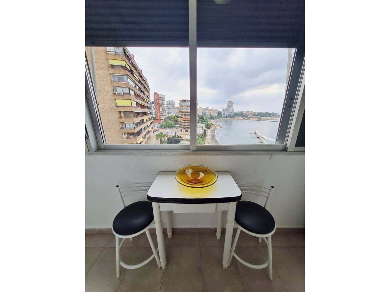 2 soveværelse Lejlighed til leje i Alicante by med garage - € 2.000 (Ref: 6373836)