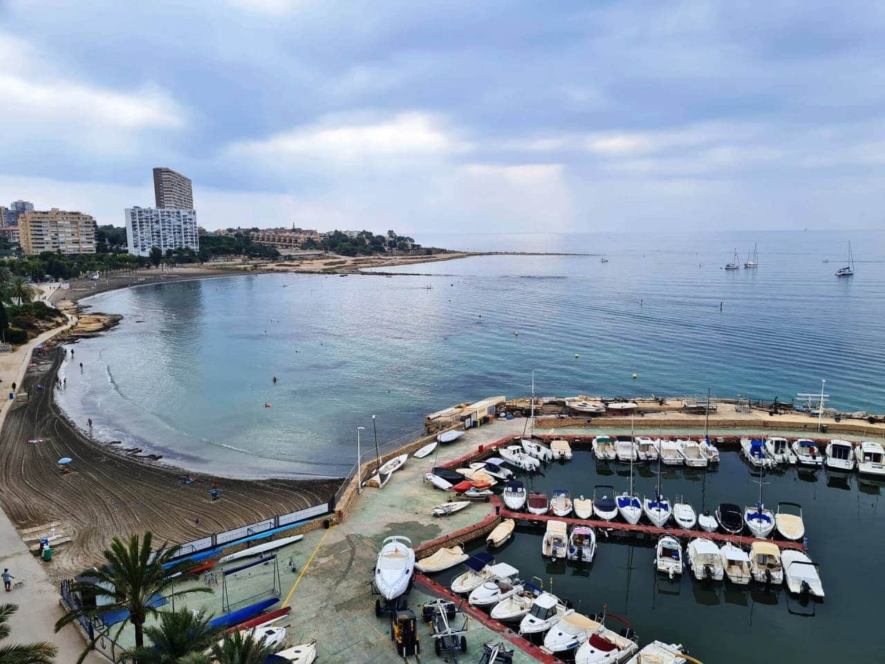 2 soveværelse Lejlighed til leje i Alicante by med garage - € 2.000 (Ref: 6373836)