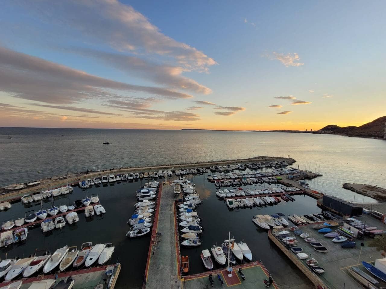 2 soveværelse Lejlighed til leje i Alicante by med garage - € 2.000 (Ref: 6373836)