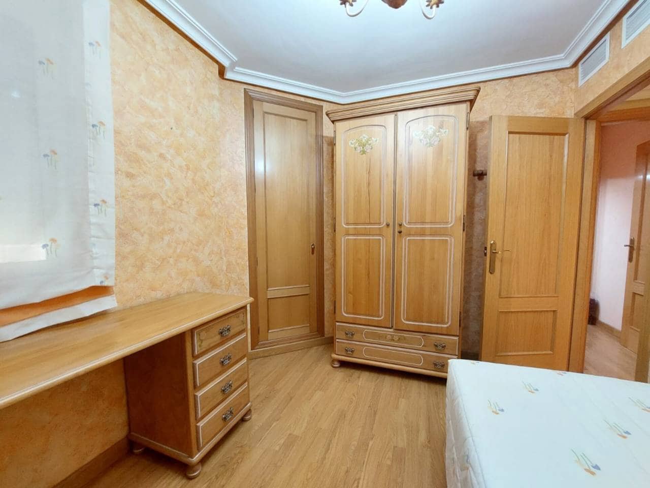 3 bedroom Flat for sale in Alicante / Alacant city - € 225,000 (Ref: 6418623)