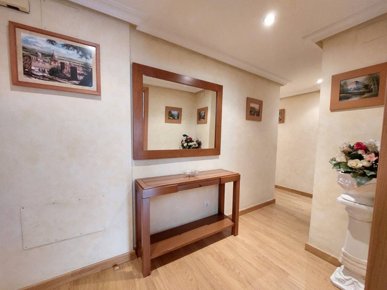 3 bedroom Flat for sale in Alicante / Alacant city - € 225,000 (Ref: 6418623)