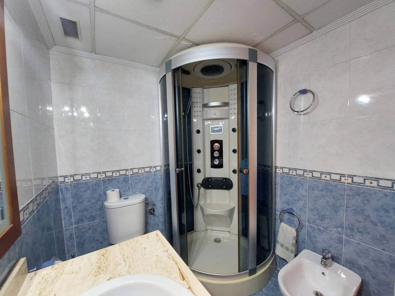 3 bedroom Flat for sale in Alicante / Alacant city - € 225,000 (Ref: 6418623)