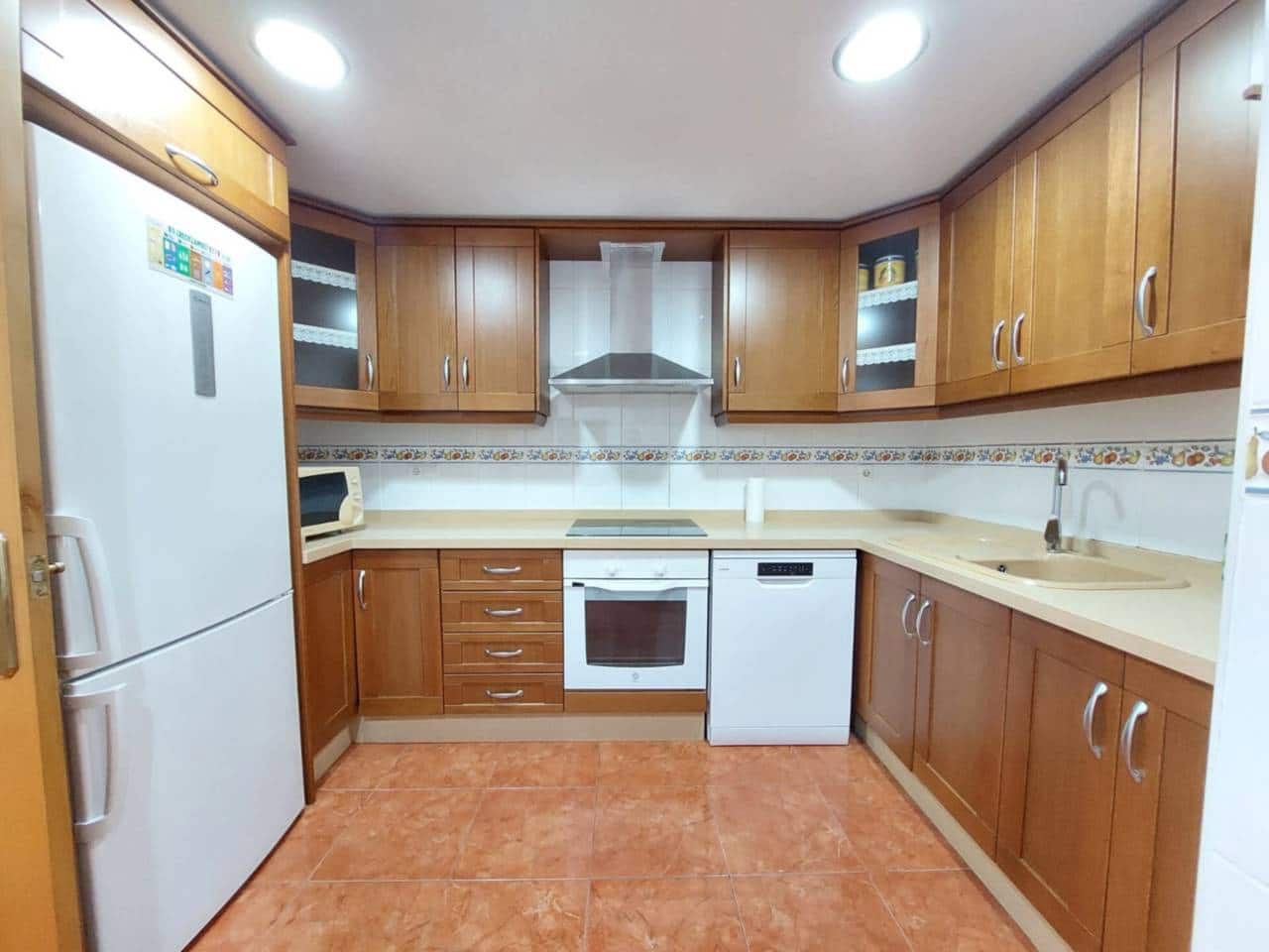 3 bedroom Flat for sale in Alicante / Alacant city - € 225,000 (Ref: 6418623)