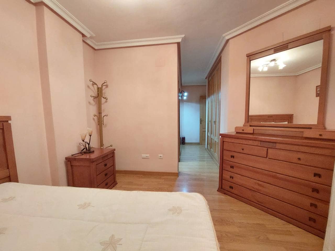 3 bedroom Flat for sale in Alicante / Alacant city - € 225,000 (Ref: 6418623)