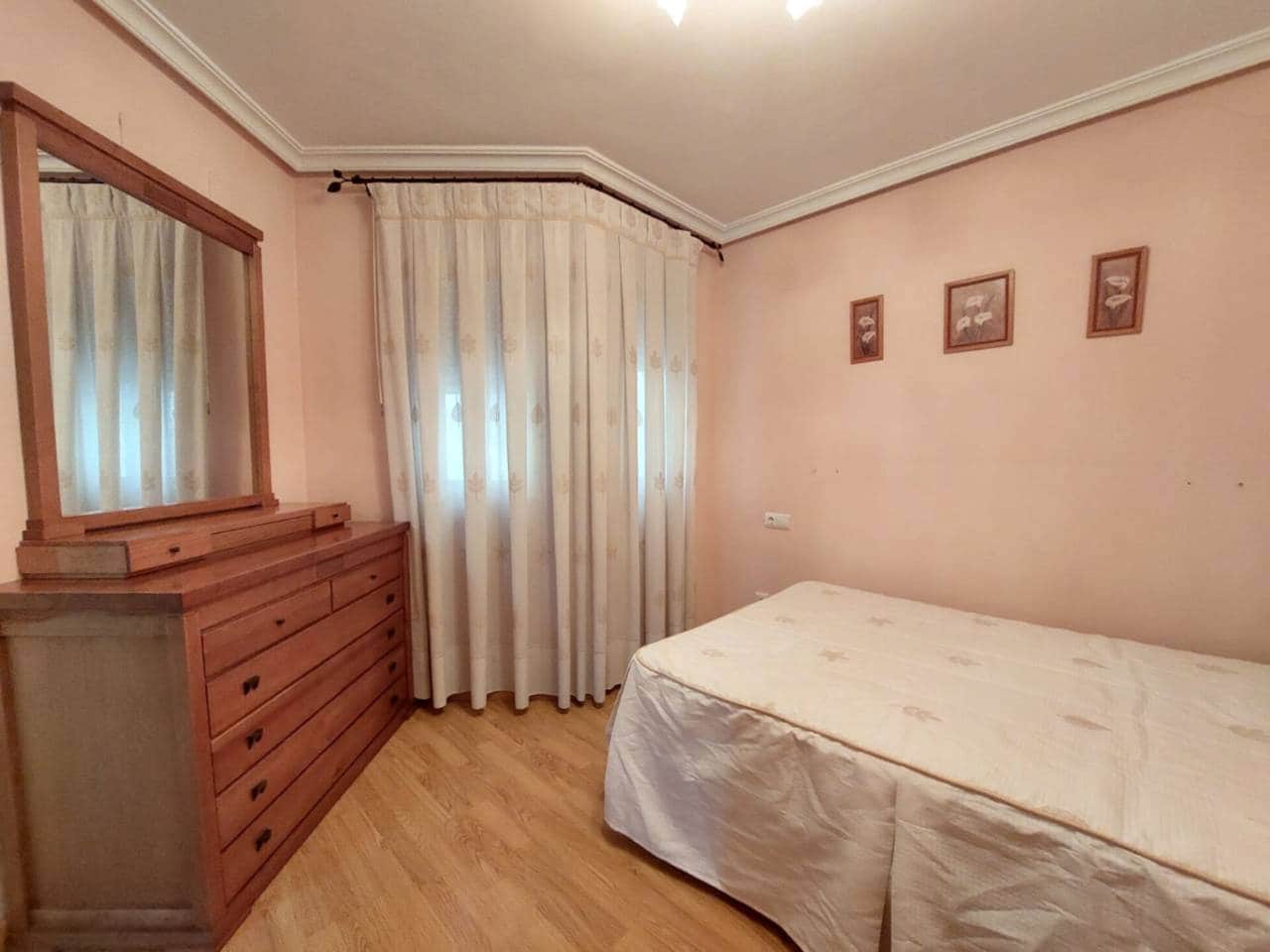 3 bedroom Flat for sale in Alicante / Alacant city - € 225,000 (Ref: 6418623)