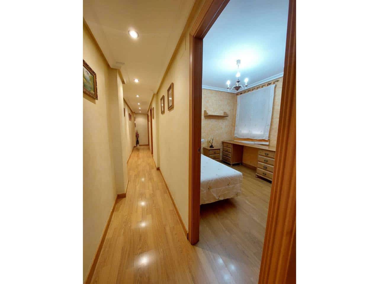 3 bedroom Flat for sale in Alicante / Alacant city - € 225,000 (Ref: 6418623)