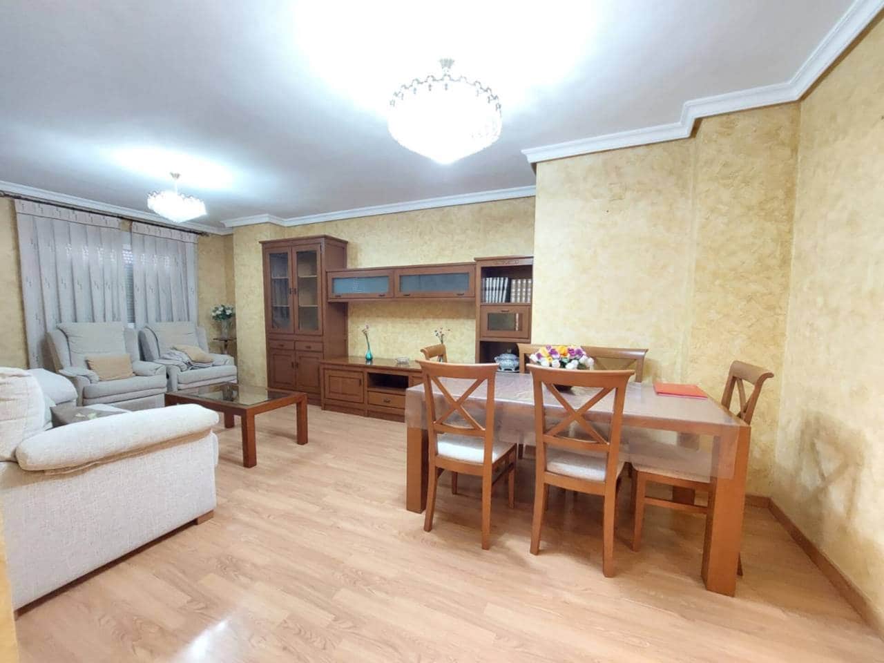 3 bedroom Flat for sale in Alicante / Alacant city - € 225,000 (Ref: 6418623)
