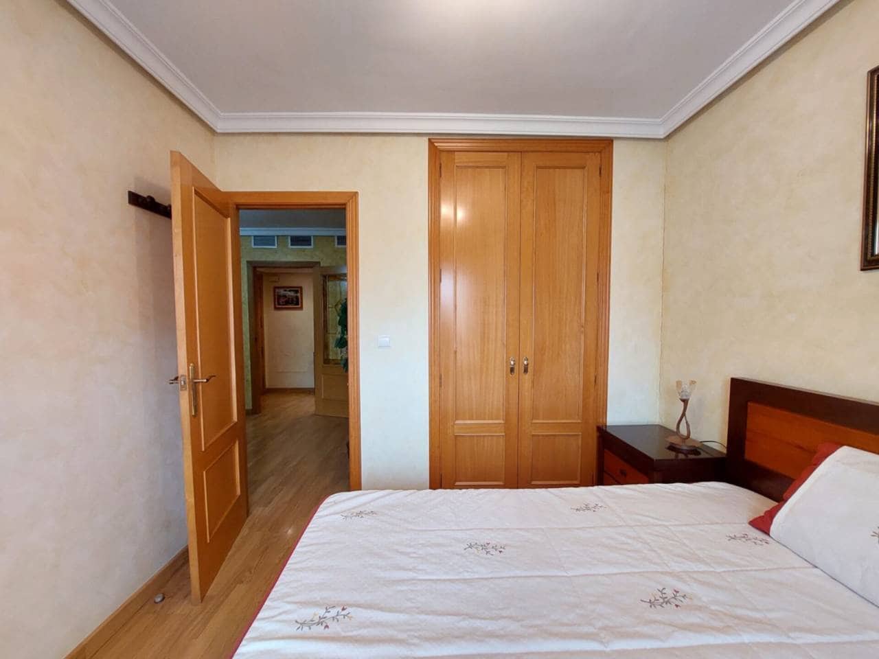 3 bedroom Flat for sale in Alicante / Alacant city - € 225,000 (Ref: 6418623)