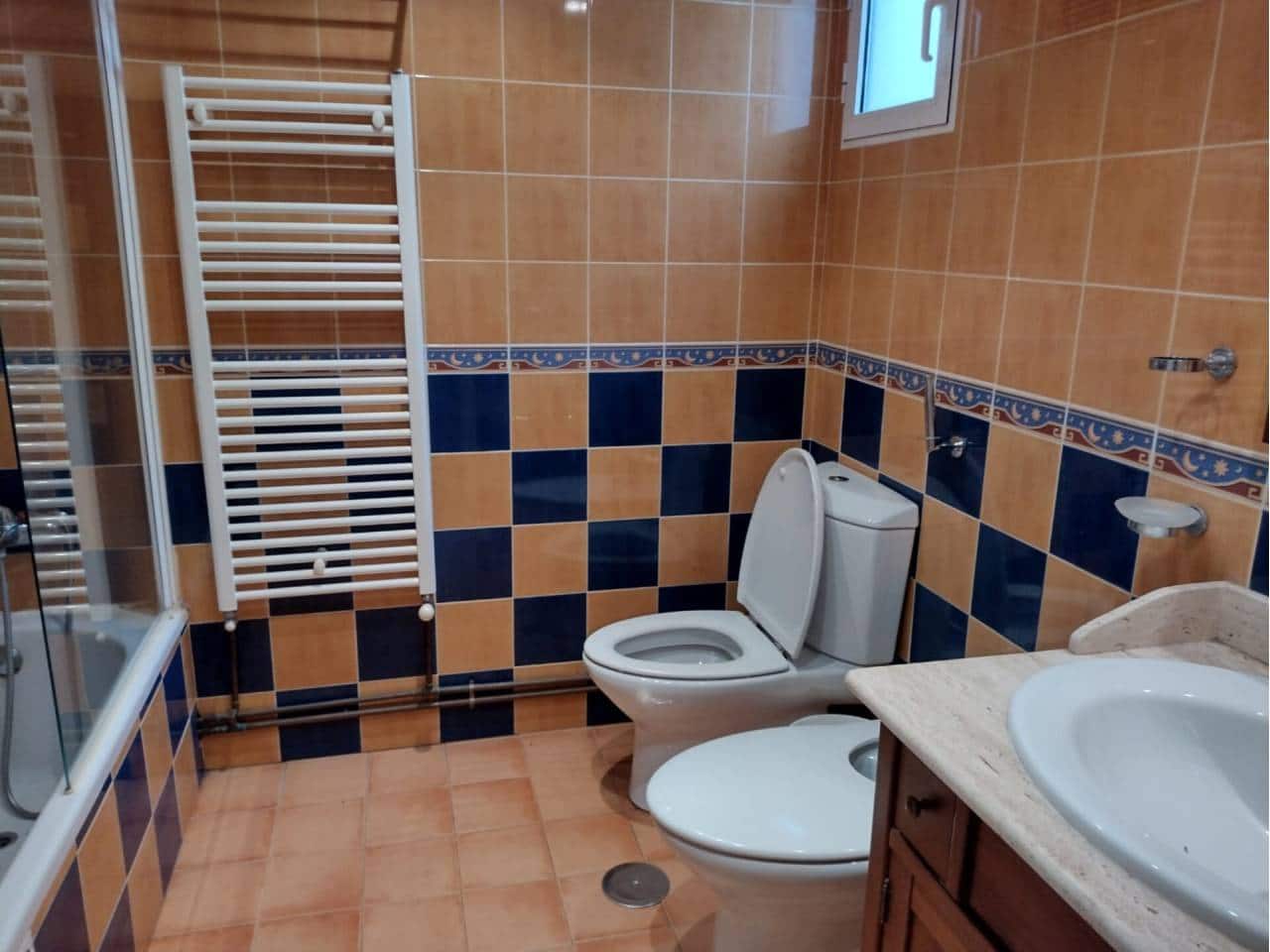 3 camera da letto Appartamento da affittare in Alicante citta con garage - 1.800 € (Rif: 6788366)