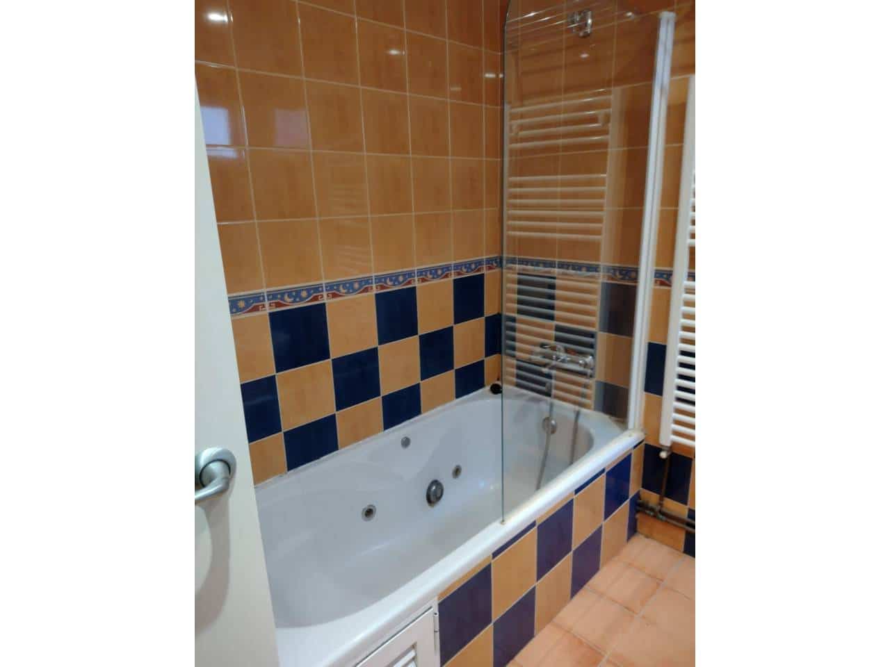 3 camera da letto Appartamento da affittare in Alicante citta con garage - 1.800 € (Rif: 6788366)