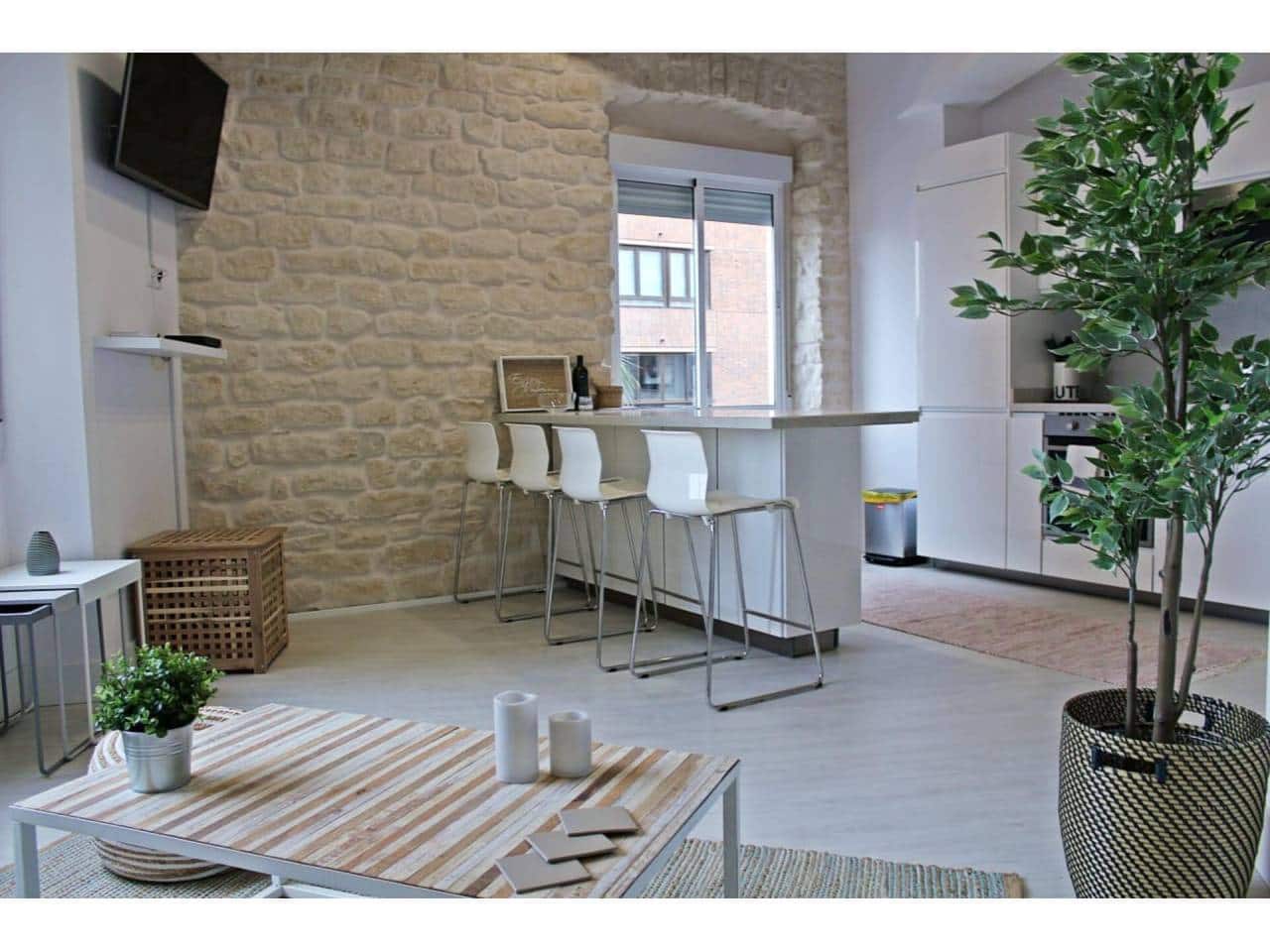 3 quarto Apartamento para arrendar em Alicante cidade - 1 300 € (Ref: 6971419)