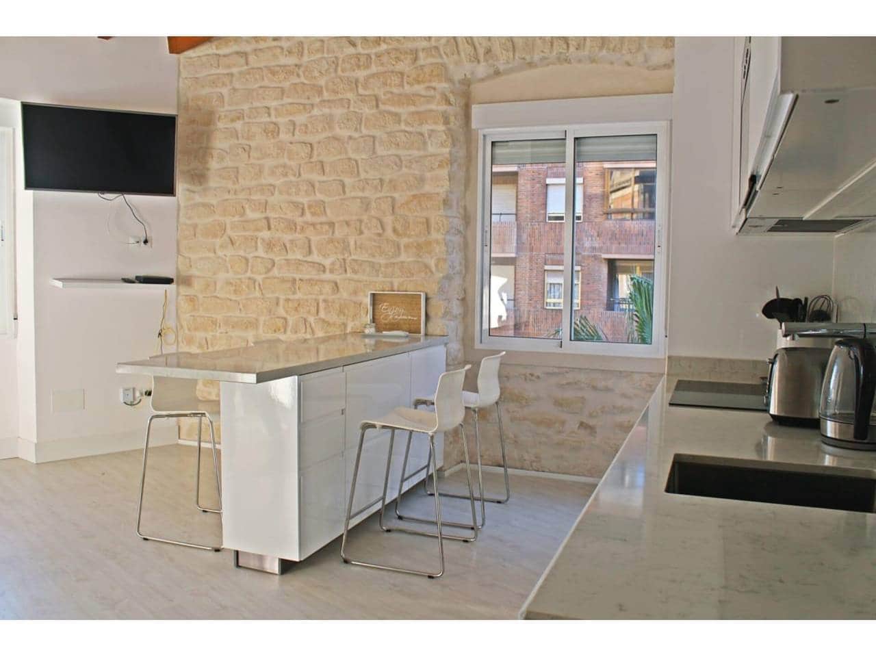 3 quarto Apartamento para arrendar em Alicante cidade - 1 300 € (Ref: 6971419)