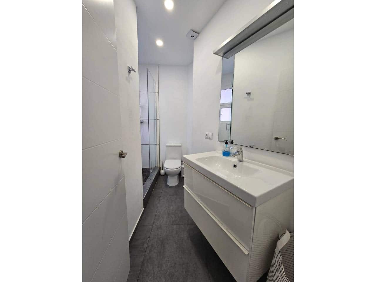 3 quarto Apartamento para arrendar em Alicante cidade - 1 300 € (Ref: 6971419)