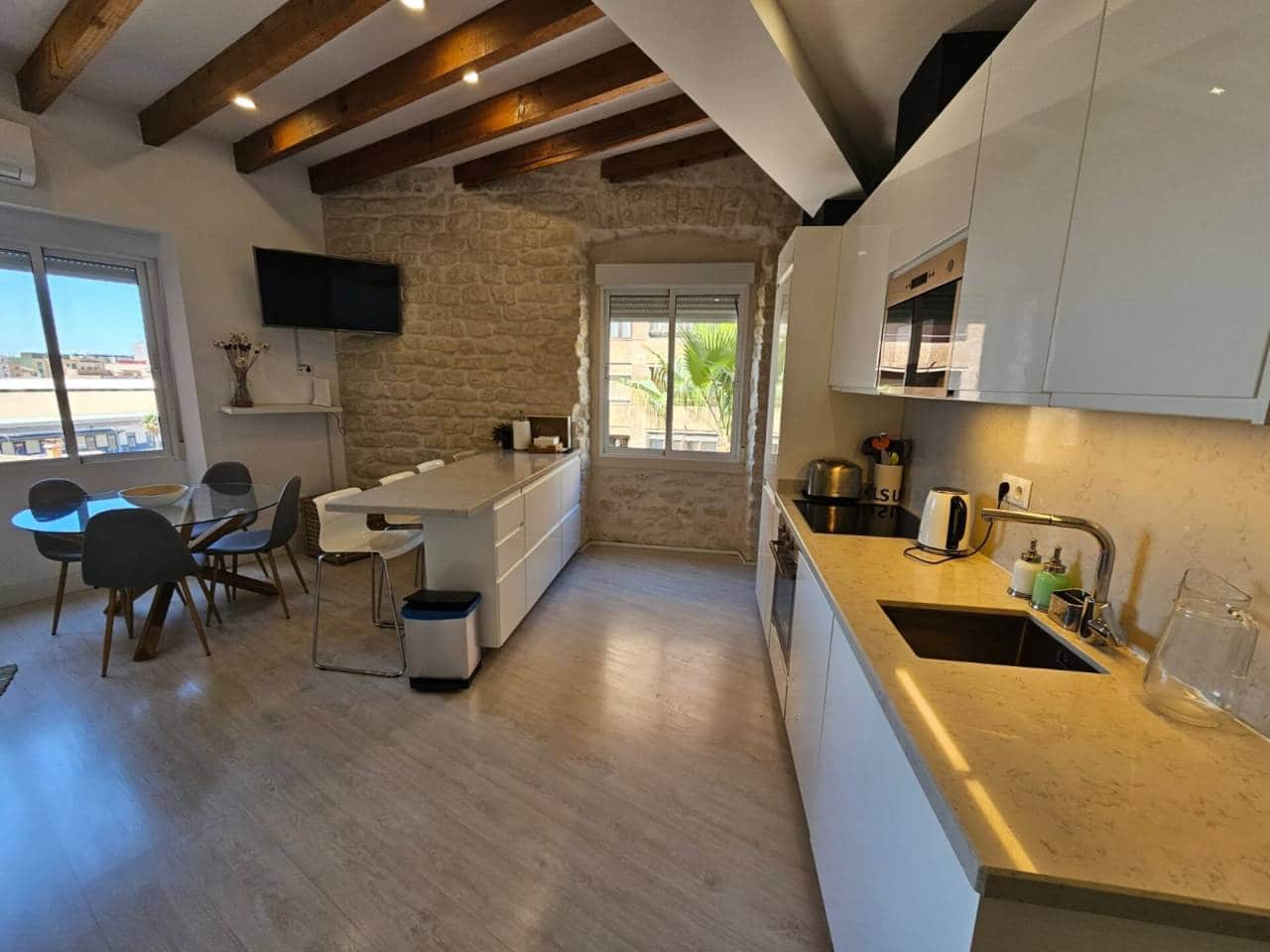 3 quarto Apartamento para arrendar em Alicante cidade - 1 300 € (Ref: 6971419)