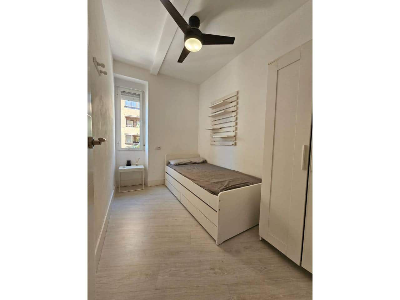 3 quarto Apartamento para arrendar em Alicante cidade - 1 300 € (Ref: 6971419)