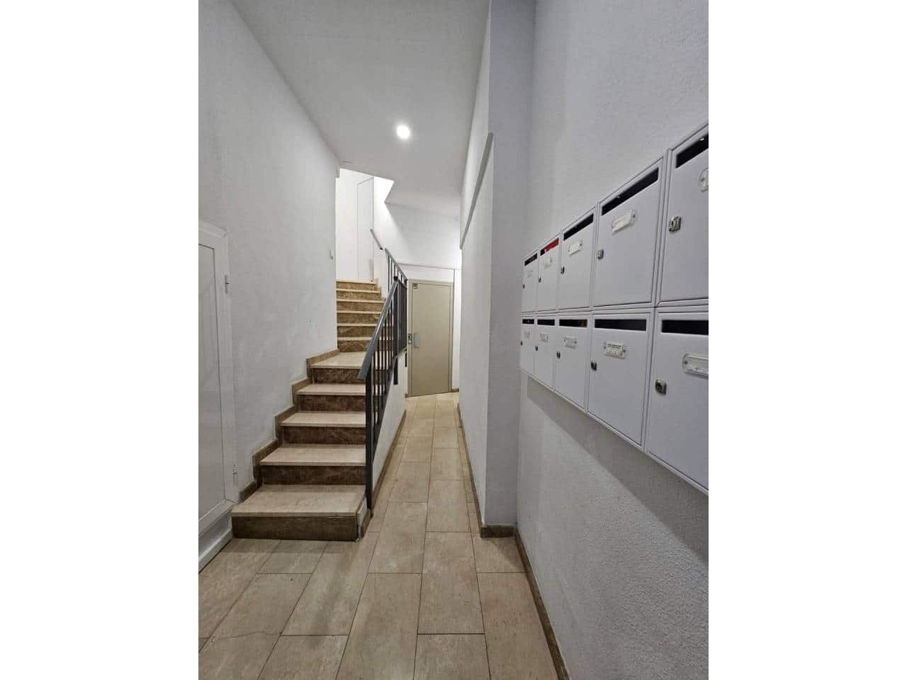 3 quarto Apartamento para arrendar em Alicante cidade - 1 300 € (Ref: 6971419)