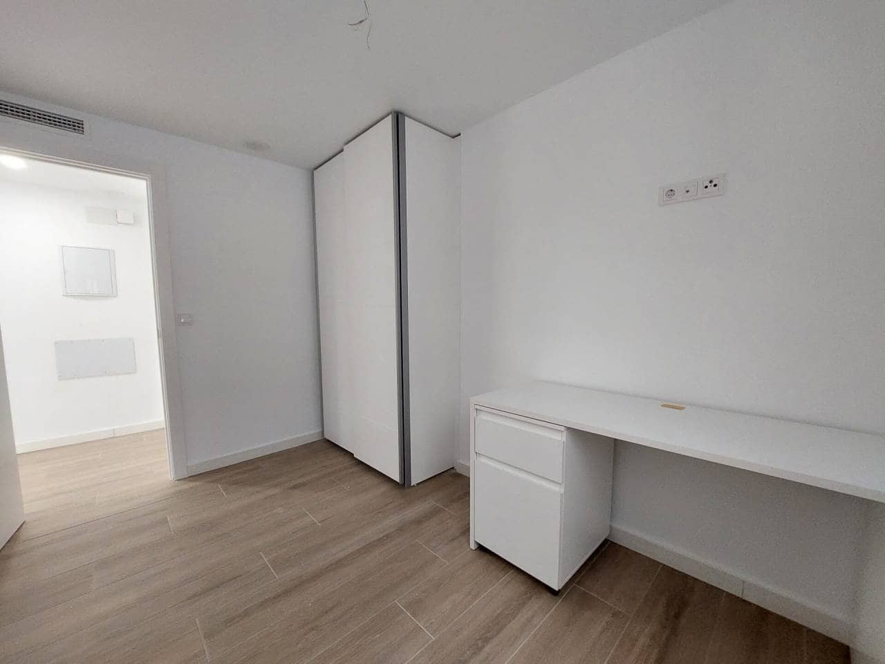 3 quarto Apartamento para arrendar em Alicante cidade com garagem - 1 500 € (Ref: 7158630)