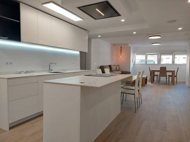 3 quarto Apartamento para arrendar em Alicante cidade com garagem - 1 500 € (Ref: 7158630)