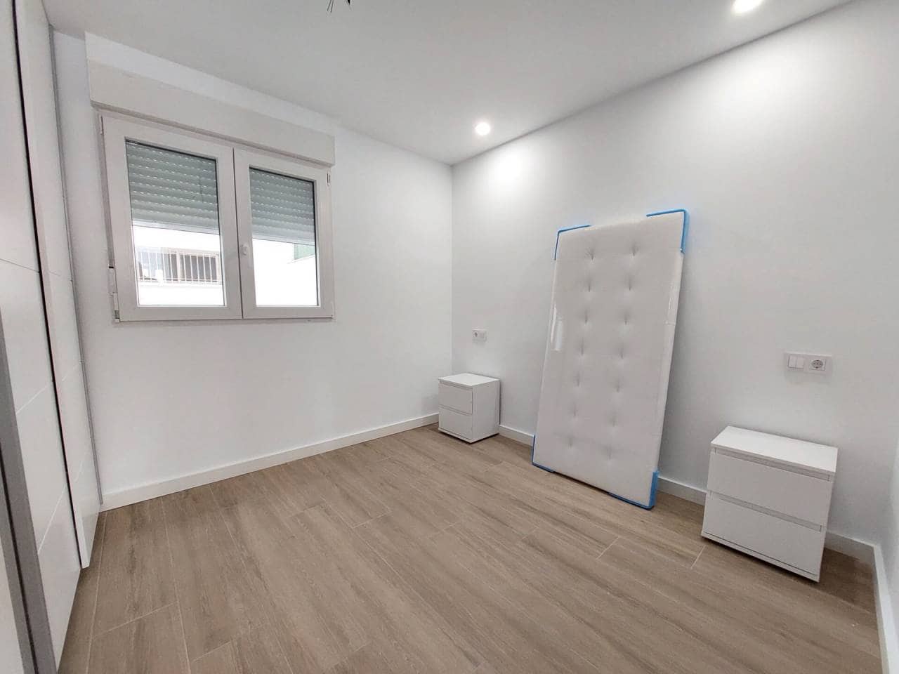 3 quarto Apartamento para arrendar em Alicante cidade com garagem - 1 500 € (Ref: 7158630)