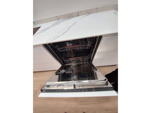 3 quarto Apartamento para arrendar em Alicante cidade com garagem - 1 500 € (Ref: 7158630)