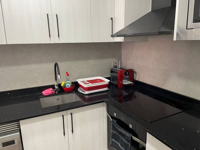 1 soveværelse Lejlighed til leje i Alicante by - € 850 (Ref: 7314714)