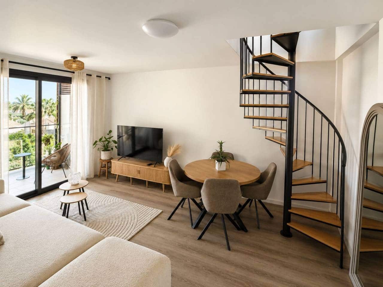 2 quarto Penthouse para arrendar em El Campello com piscina garagem - 1 400 € (Ref: 7375018)