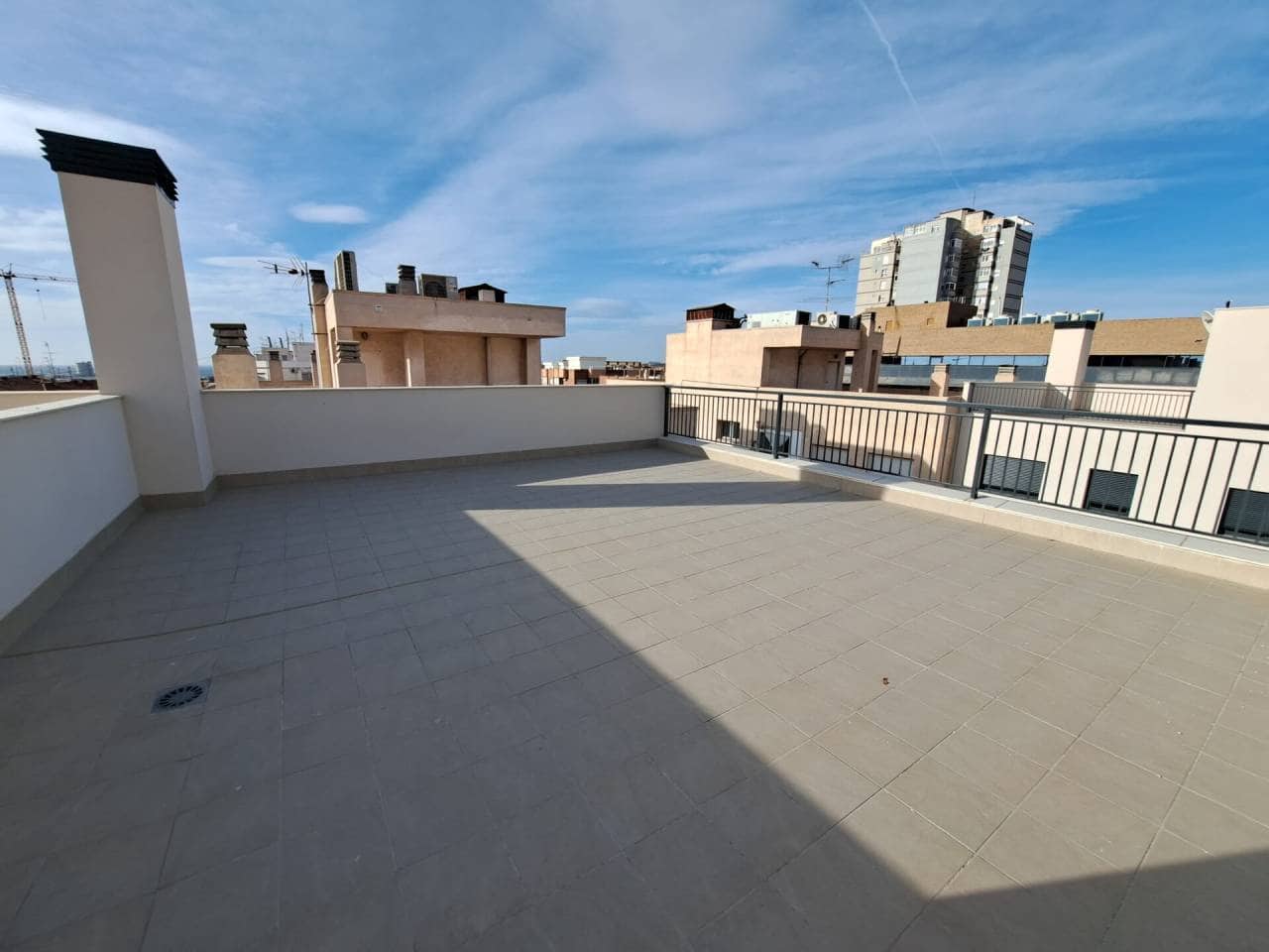 1 makuuhuone Asunto vuokrattavana paikassa Alicante kaupunki mukana 
autotalli - 900 € (Ref: 7431573)
