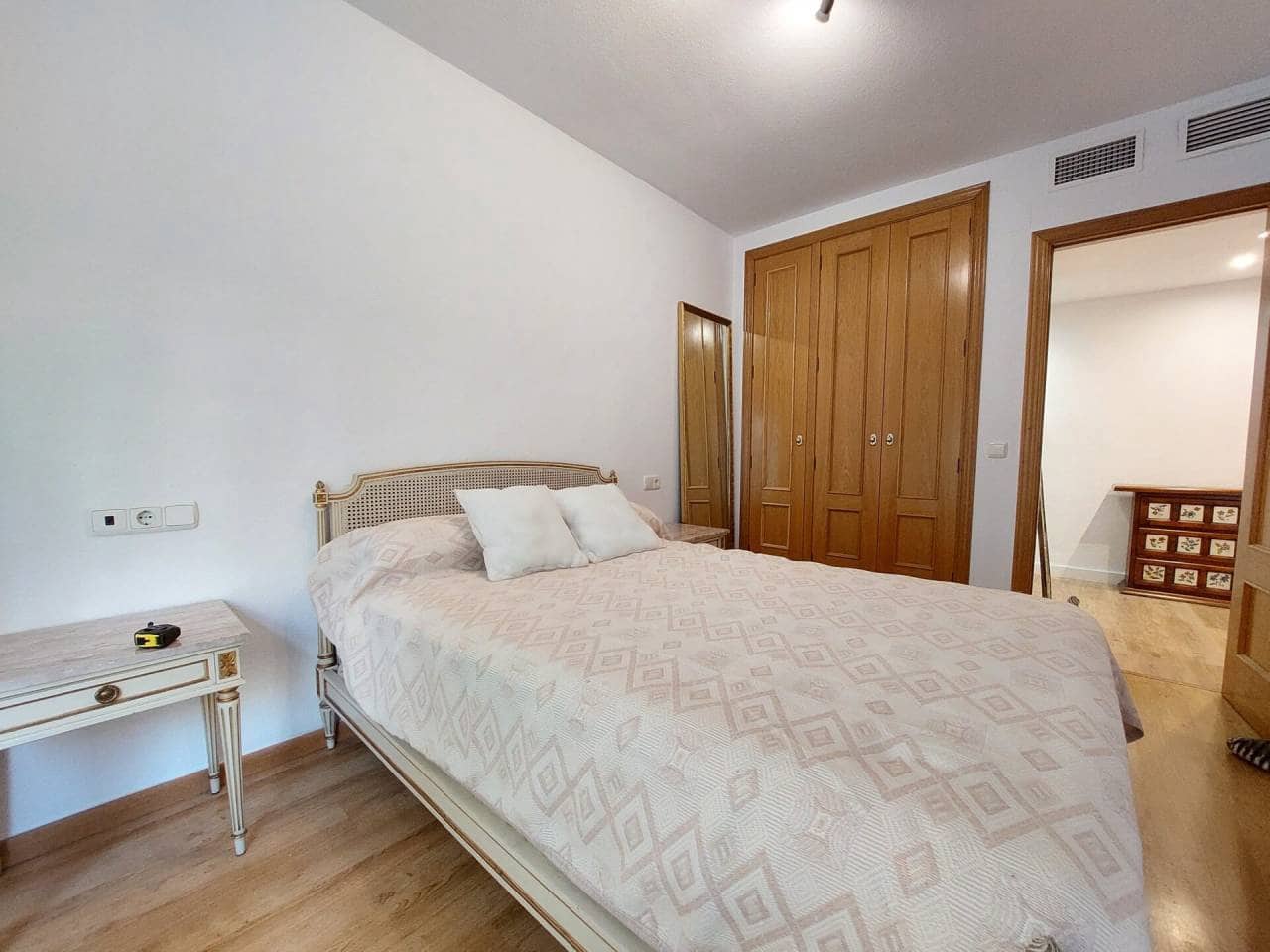 Piso de 2 habitaciones en Alicante / Alacant ciudad en alquiler - 1.200 € (Ref: 7462837)